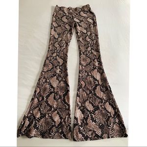 Snakeskin Wide Pant Leggings